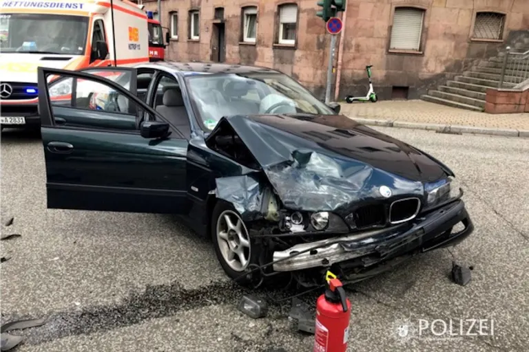Kaiserslautern – Zusammenstoß auf Ampel-Kreuzung
