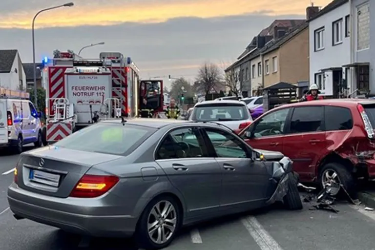 Euskirchen – Unfall nach Sekundenschlaf
