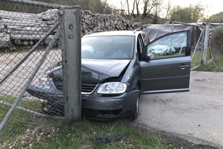 Schaffhausen - Totalschaden nach Unfall