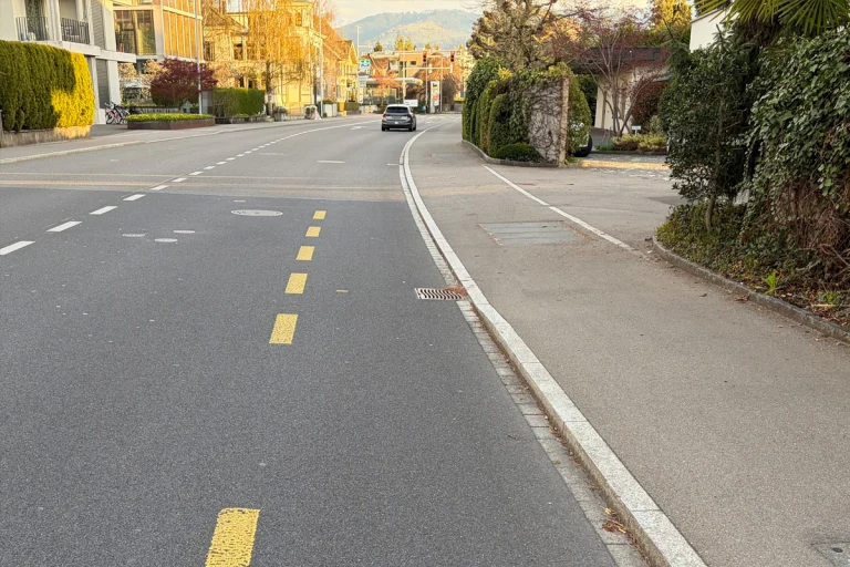 Rapperswil-Jona SG – Radfahrer bei Alleinunfall schwer verletzt