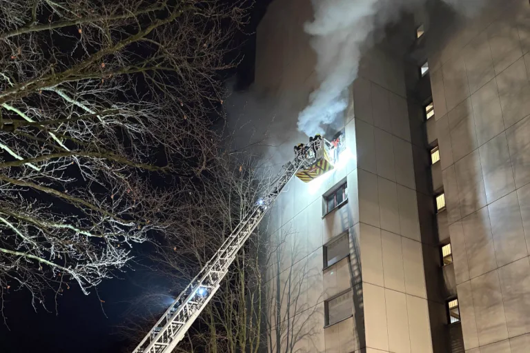 Gossau SG – Person tot aufgefunden nach Brand in Wohnblock