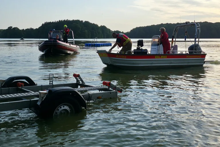 Mözen SH – Suche nach vermisste Person in See