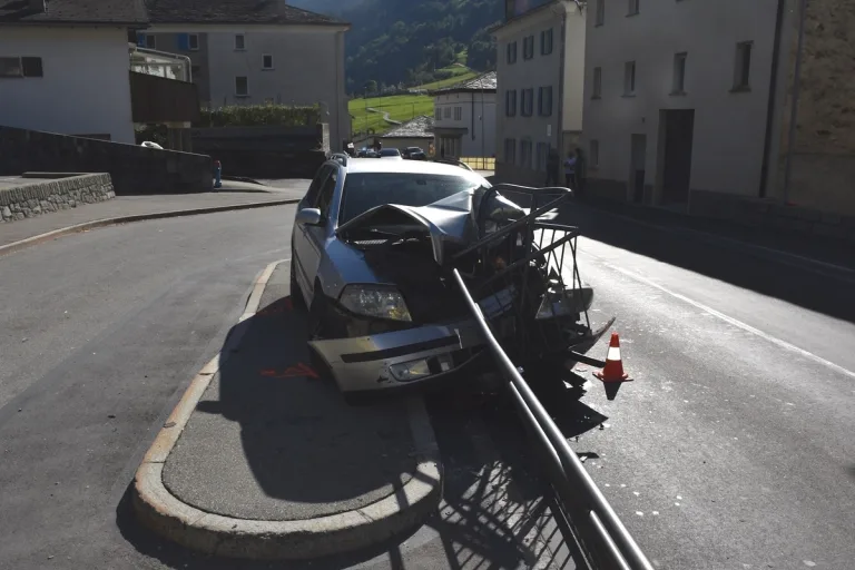 Unfall in San Carlo GR - Kollision mit einem Geländer