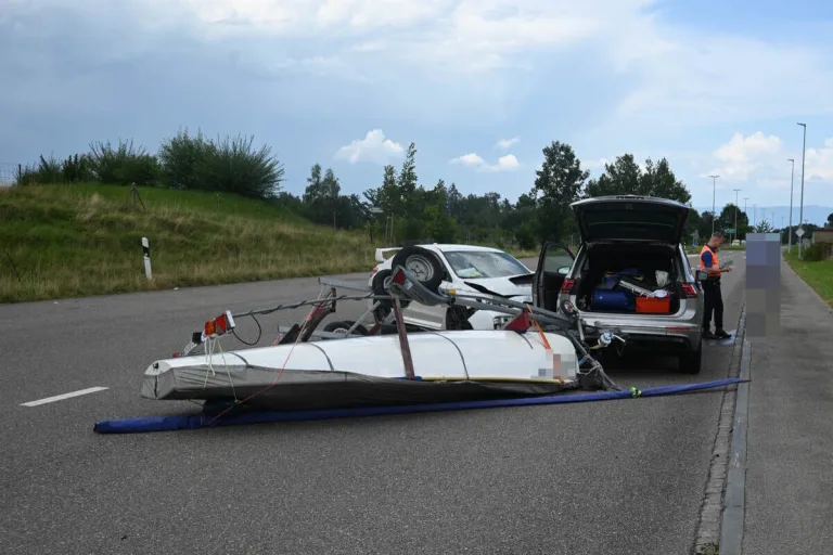 Mörschwil SG - Entgegenkommendes Auto übersehen