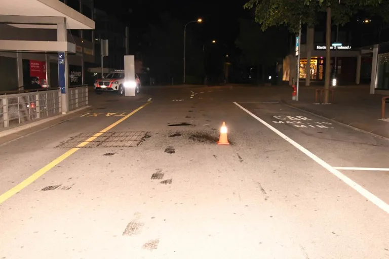 Chur GR - Motorradfahrer erleidet Schulterverletzung bei Unfall