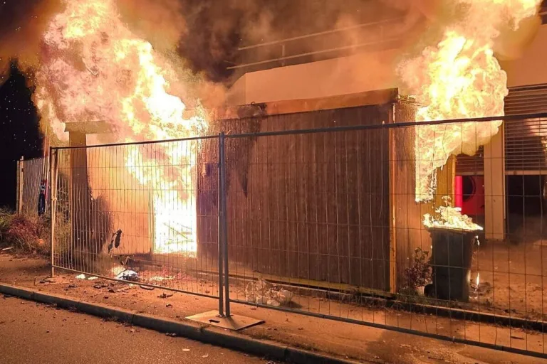 Oberwil BL - Baustellencontainer in Brand geraten