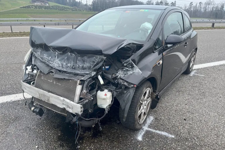 Goldach SG – Auto brennt während der Fahrt 