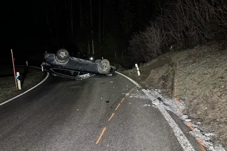 Schachen bei Reute/Wolfhalden AR - Sachschaden nach zwei Unfällen
