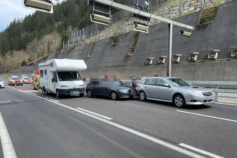Wassen UR - Verkehrsunfall auf der Autobahn A2