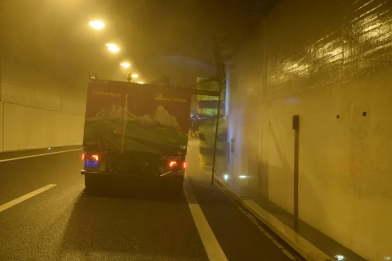 Kurzzeitige Nachtsperrungen im Taubachtunnel A2