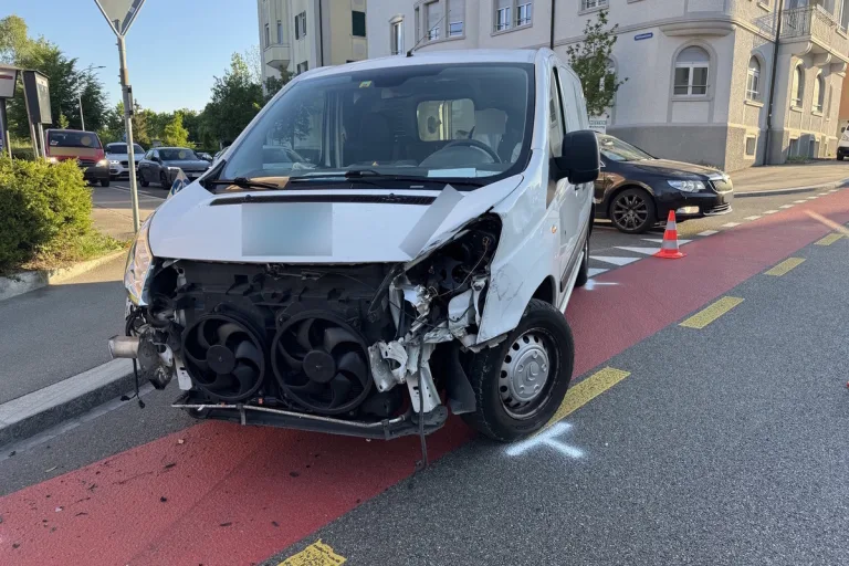 St.Gallen – Linienbus bei Unfall übersehen 