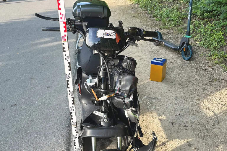 Münchenstein BL - 14-jähriger Elektrorollerfahrer verunfallt