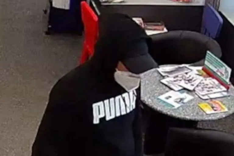 Fahndung nach schwerem Raub in Wiener Apotheke