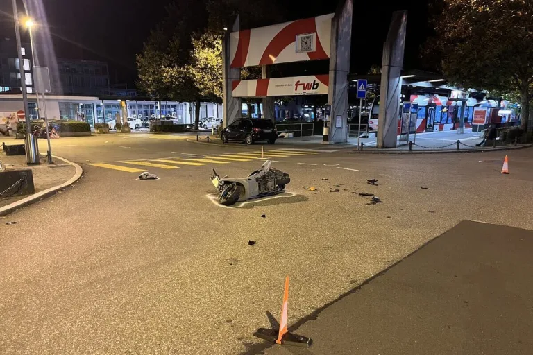 Wil SG - Unfall zwischen Auto und Roller - alkoholisiert am Steuer