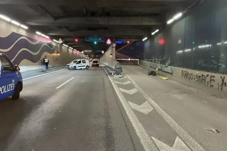 Alkoholisiert im Autobahntunnel der Dreirosenbrücke Unfall verursacht