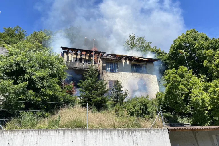 Wettingen AG – Wohnhaus in Brand geraten
