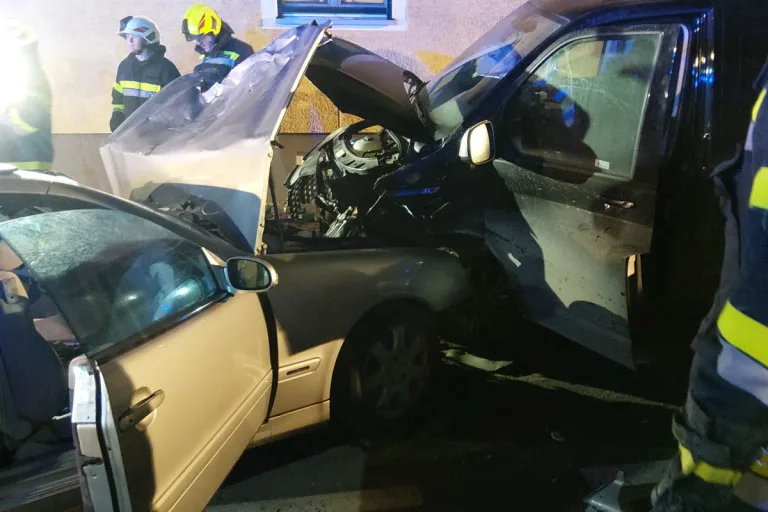 Arnfels – Sechs verletzte Personen bei schwerem Unfall