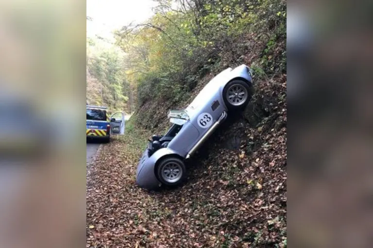 Dieblich – Mit Oldtimer in Hang gekracht