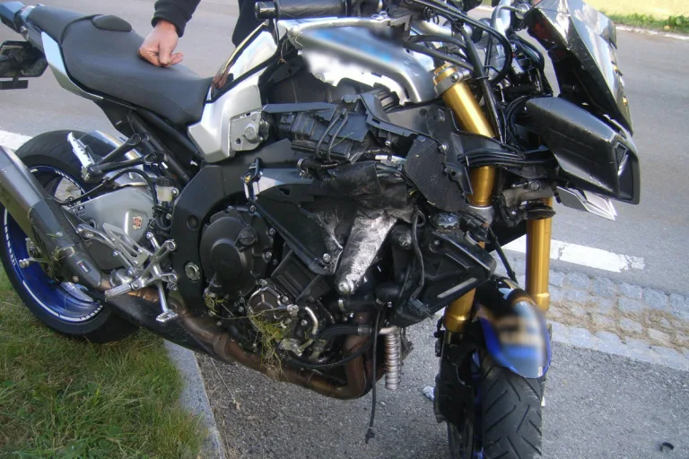 Kanton Uri – Verkehrsunfälle mit Motorrädern auf Urner Strassen am Sonntag