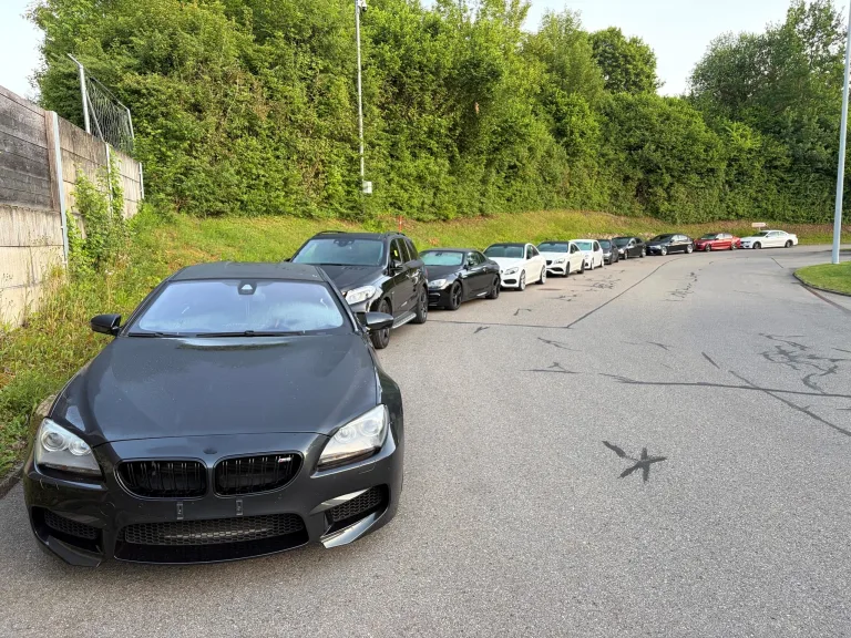 Zürcher Oberland – Polizei legt 25 Autos still