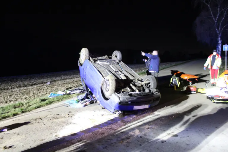 Odenthal – Auto mehrfach überschlagen