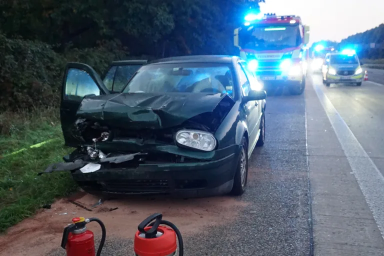 A3 Ratingen NW – Sieben Verletzte bei Unfall mit zwei Fahrzeugen