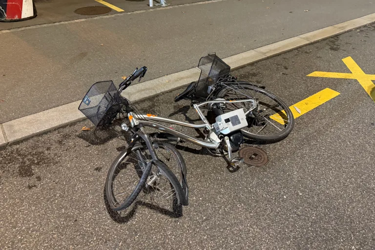 St.Gallen – Zwei Velofahrerinnen bei Unfällen verletzt