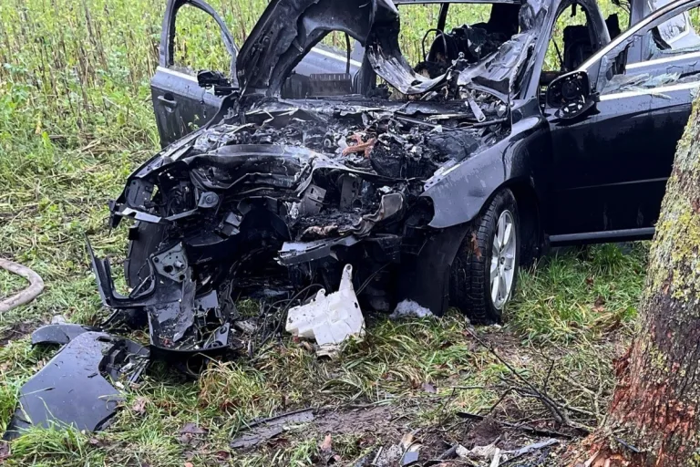 Stemwede – Auto fängt nach Unfall Feuer