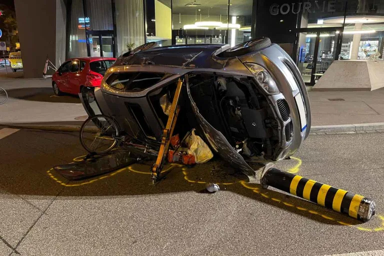 Basel - Schwerer Unfall mit gestohlenem Auto