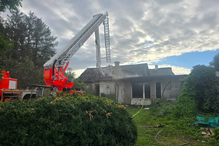 Bredenbek SH – Ein Toter nach Brand eines Wohnhauses