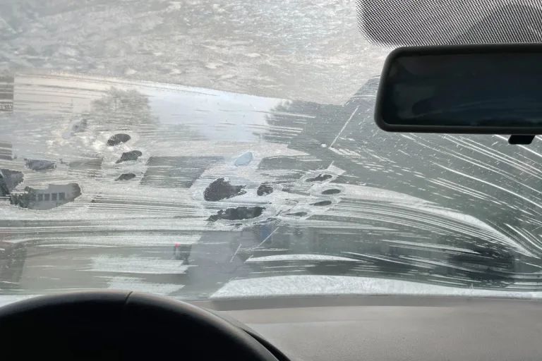 Kanton Luzern - Bitte reinigen Sie die Autoscheiben vor der Abfahrt!