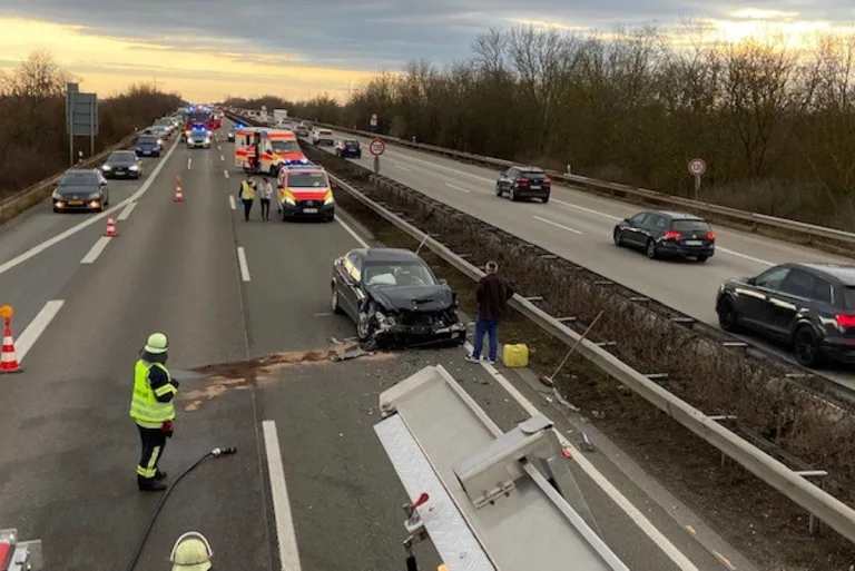 A61 Lambsheim – Unfall mit 4 Fahrzeugen und 6 Verletzten