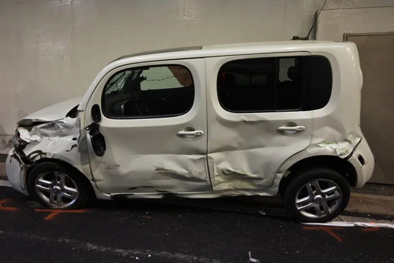 A1 St. Fiden SG – Unfall zwischen Auto und LKW