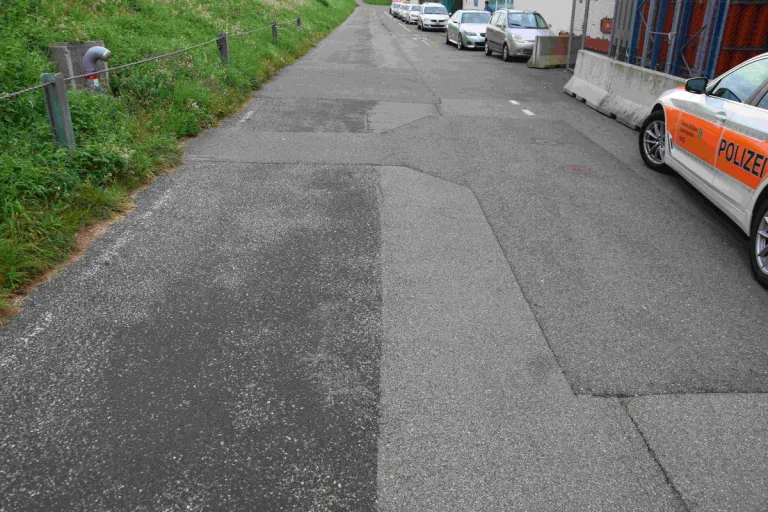 Rapperswil-Jona SG – Velofahrer prallt in Fussgängerin