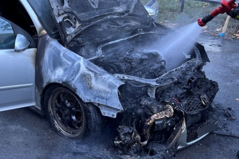 Lungern OW – Auto am Brünig in Brand