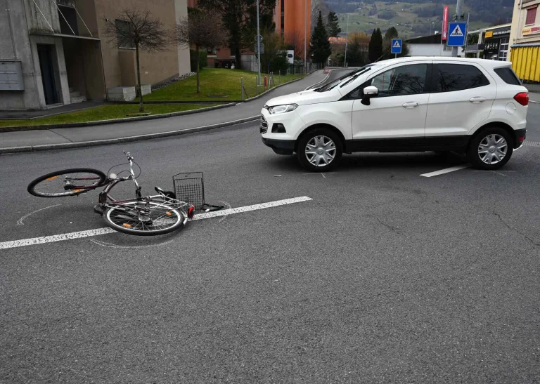 Sargans SG - Velofahrerin bei Unfall schwer verletzt