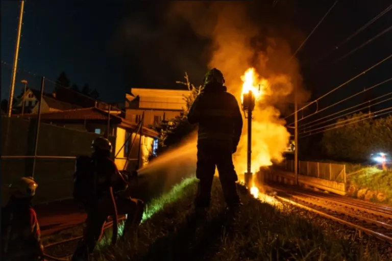 Cham ZG - Transformator in Vollbrand