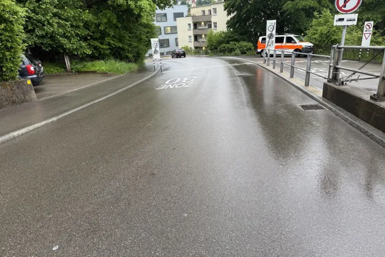 Stadt St.Gallen – Nach Kollision mit Linienbus geflüchtet