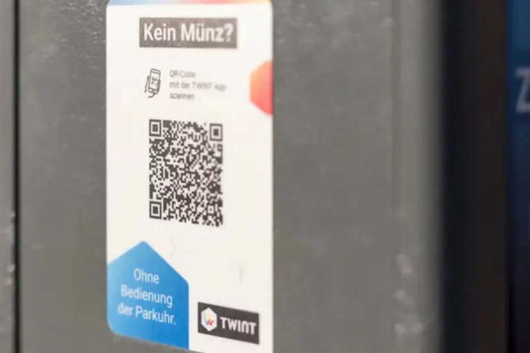 Lenzburg AG – Stadt warnt vor falschen QR-Codes an Parkuhren