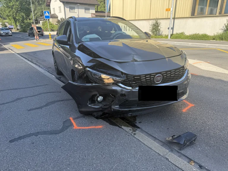 Nendeln FL – Wendemanöver endet mit Unfall
