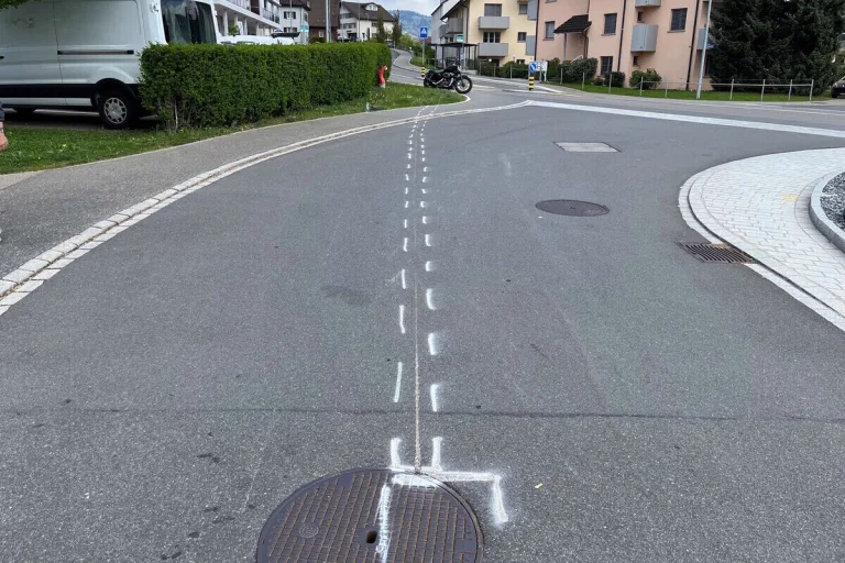 St. Gallenkappel SG – Fahrunfähiger Motorradfahrer bei Unfall verletzt