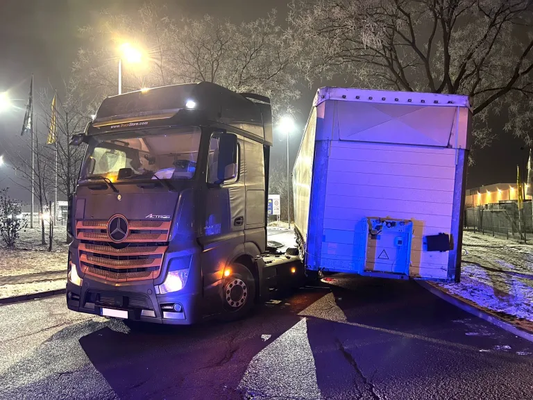 Erfurt – Betrunkener Lkw-Fahrer richtet beim Rangieren erheblichen Schaden an