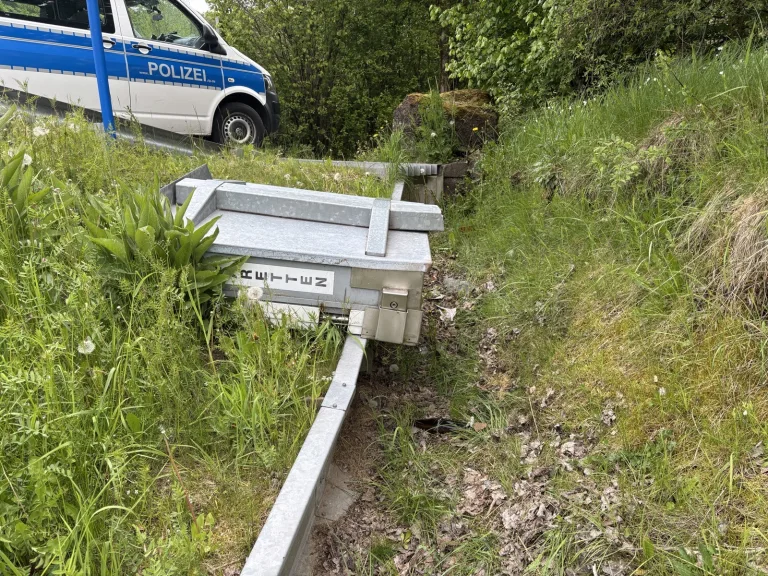 Hallschlag – Gestohlener Zigarettenautomat gefunden