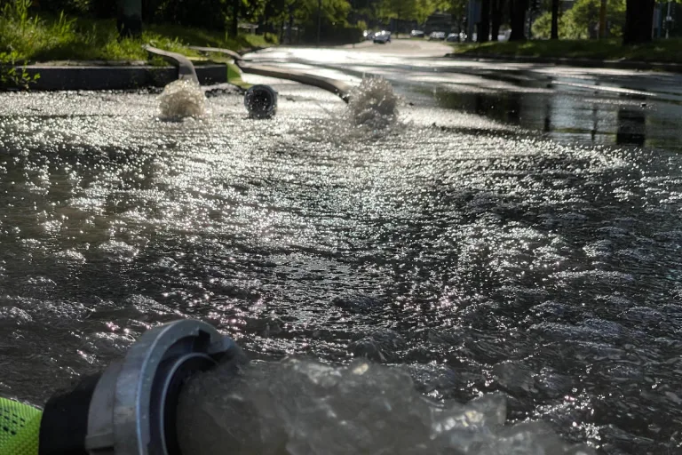 Essen – Wasserrohrbruch sorgt für vollgelaufene Keller
