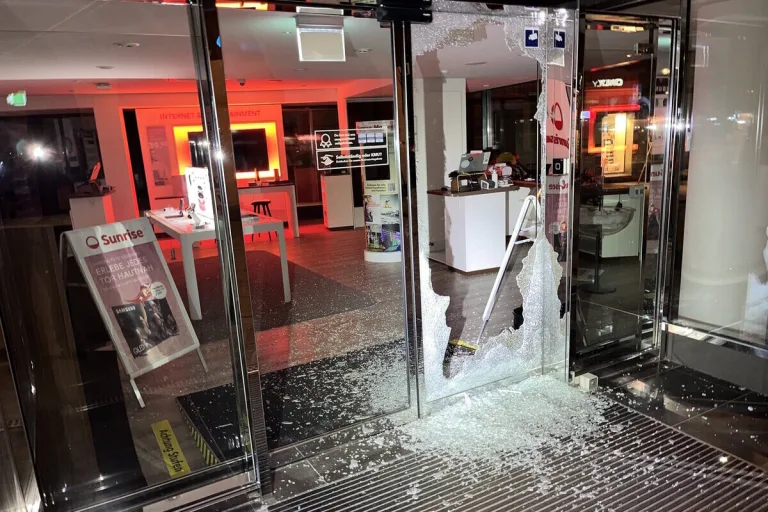St.Gallen - Elektronische Geräte aus Smartphone-Shop gestohlen