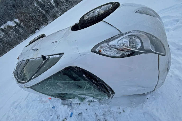 Flühli LU – Auto überschlägt sich bei Unfall mehrfach