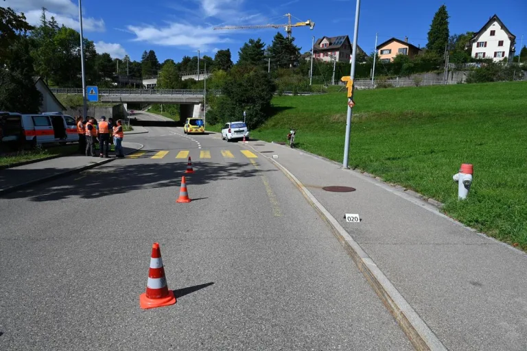 Forch ZH - Rega nach Unfall im Einsatz