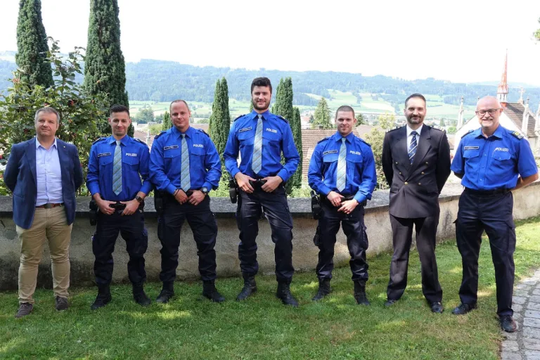 Kanton Uri  – Vier Urner Polizeiaspiranten nehmen ihre Arbeit auf