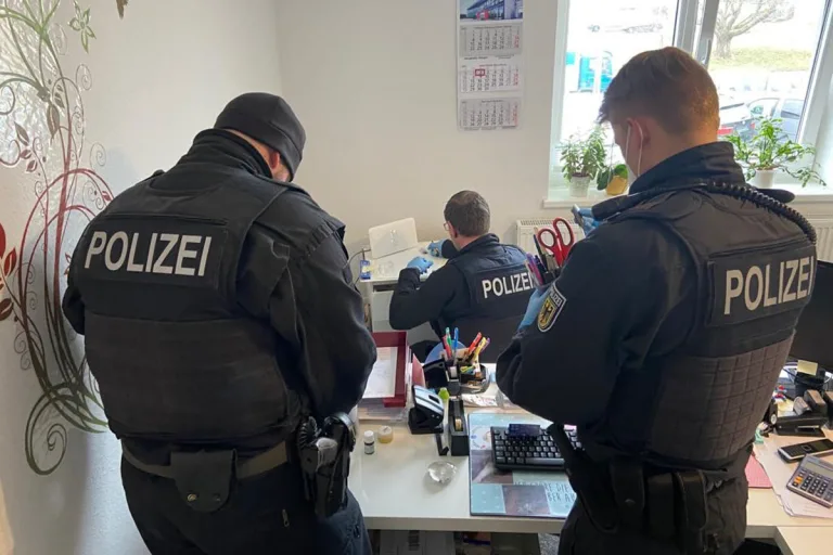 Mecklenburg-Vorpommern – Hausdurchsuchungen wegen Schwarzarbeit