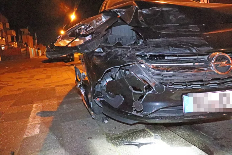 Langenfeld – Hoher Sachschaden bei Verkehrsunfall